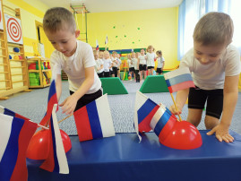 Когда мы едины, мы непобедимый Когда мы едины, мы непобедимый.